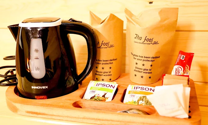 In-room tea and coffee tray with Ceylon tea at The Feel Luxury Boutique Hotel Ella